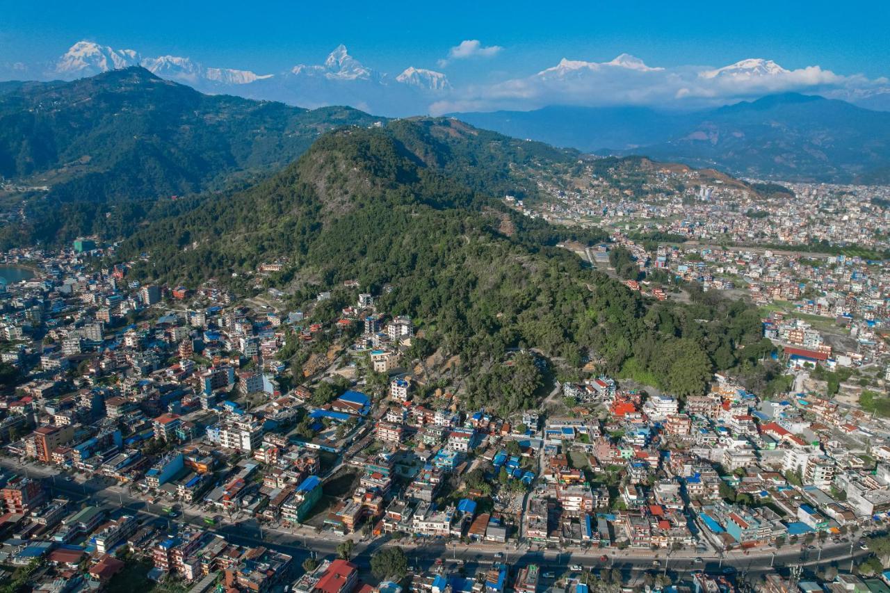 Hotel Dela Mount Pokhara Buitenkant foto